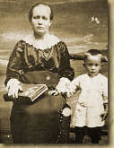 Анна Андреевна Доденгефт с сыном